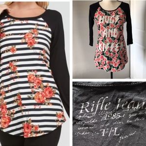 ❤️3X20 RIFLE JEANS Hugs And Kisses Fitted Top | L